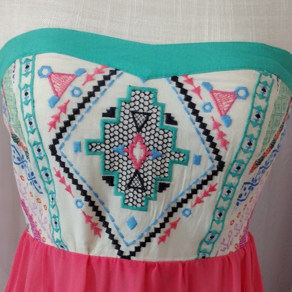 Flying Tomato Strapless Mini Dress. Size S. - Picture 2 of 9